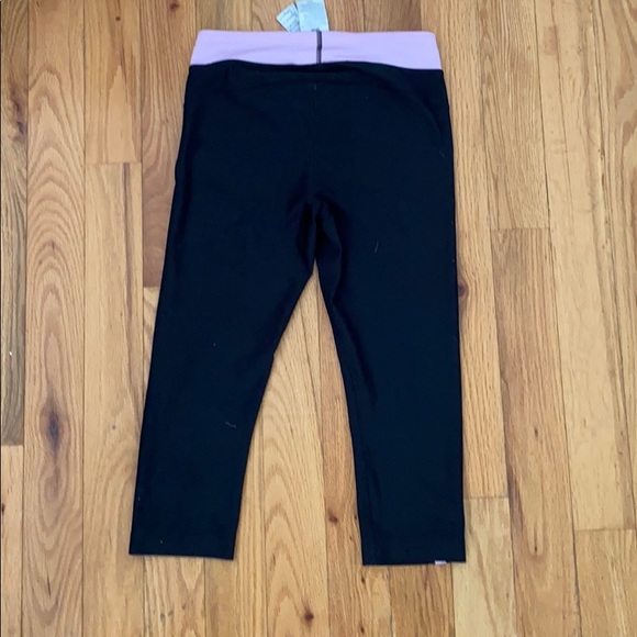 Women’s Cropped Under Armour Leggings - Picture 2 of 2